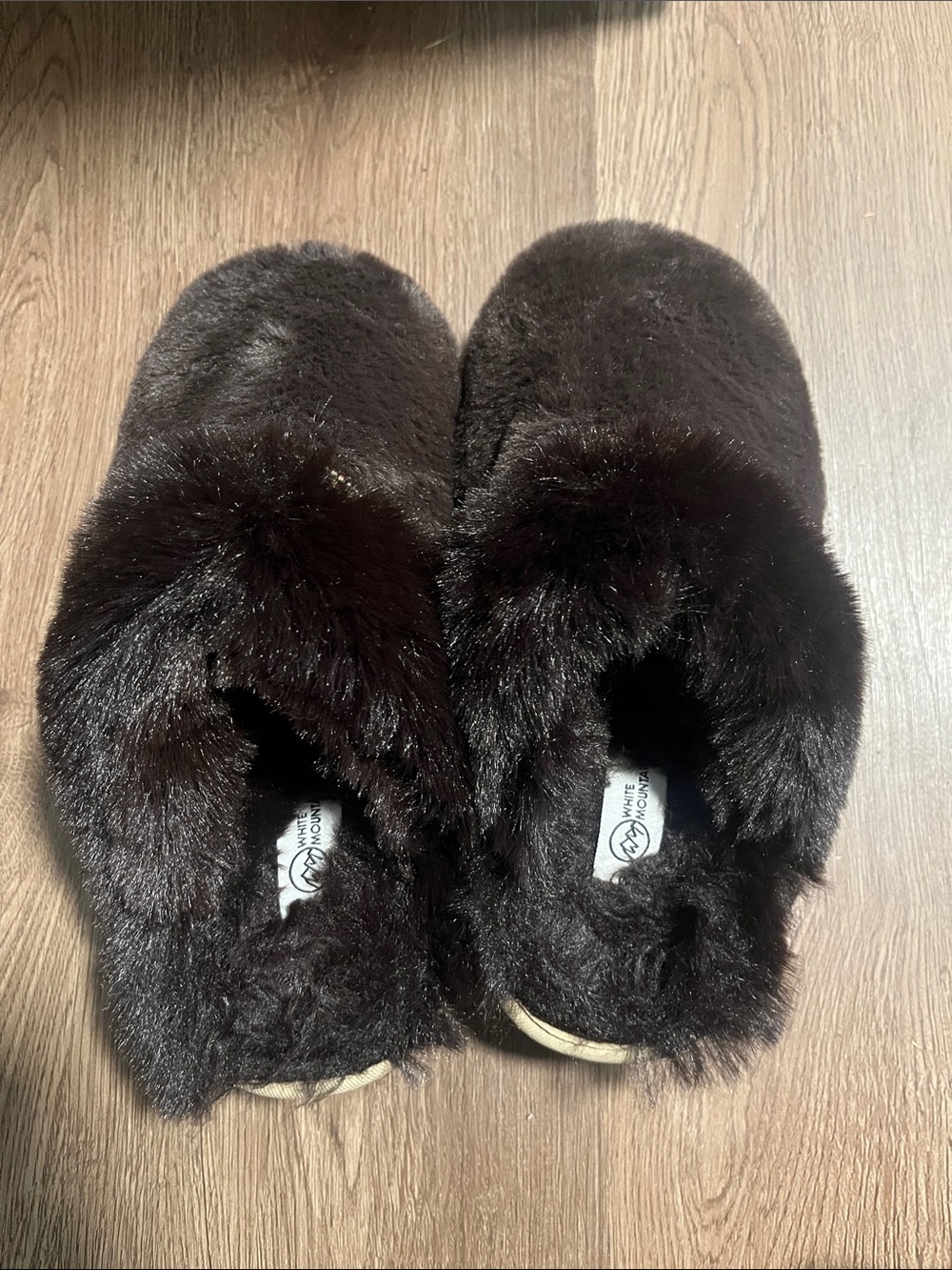 White Mountain Black Faux Fur Slide Slippers size 7.5 to 8.5 US